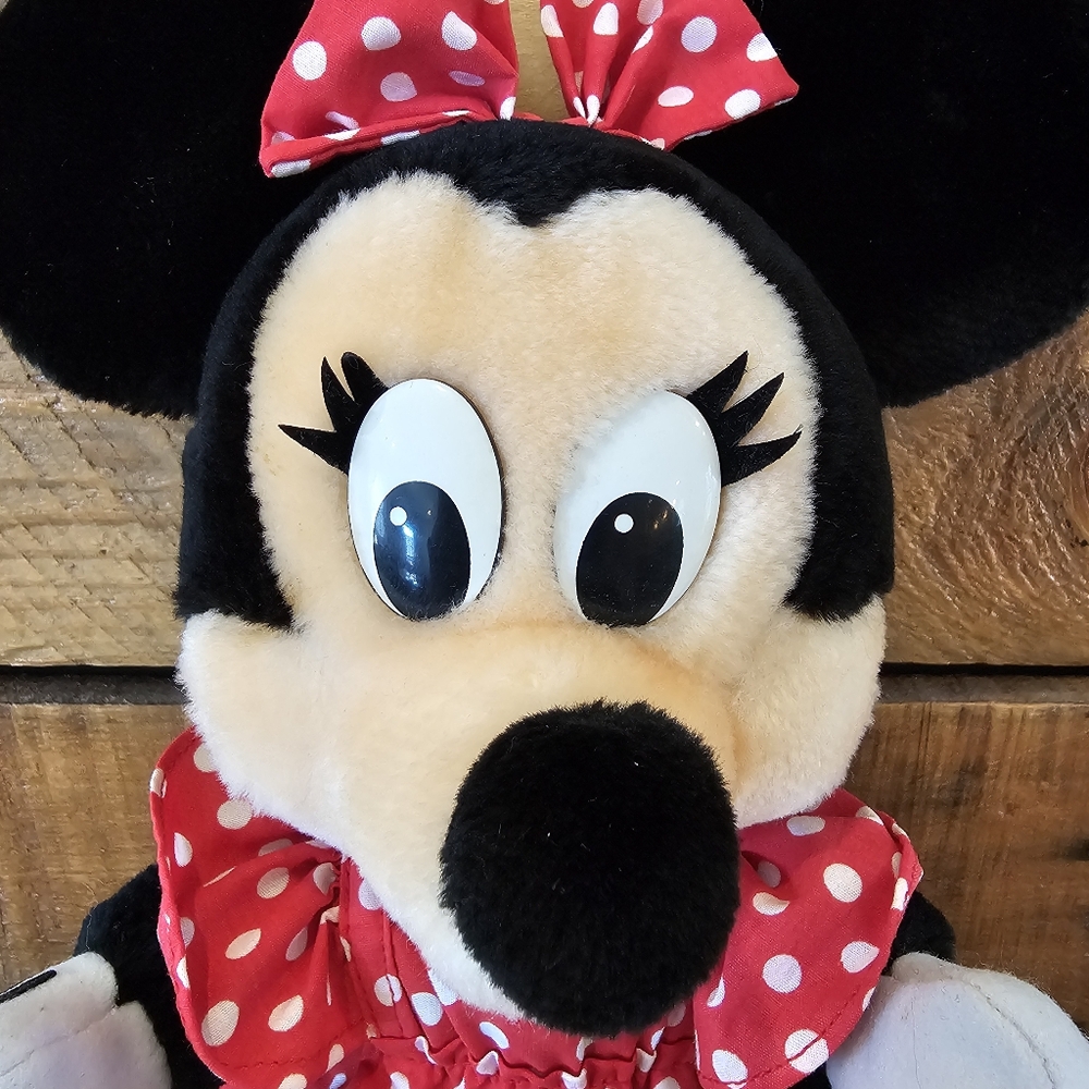 Vintage '80s Minnie Mouse plush Disneyland/Disney World 12-1/2" high - Picture 2 of 8